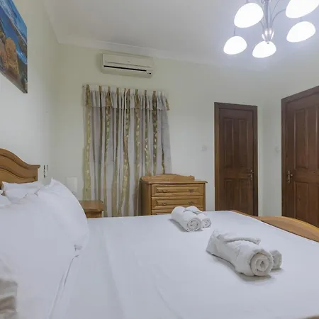 Beachfront 2br In Mellieha Seashore 아파트