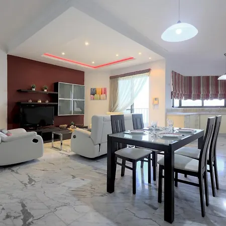 Beachfront 2br In Mellieha Seashore *