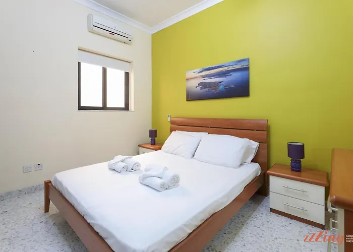 Beachfront 2 Bedroom